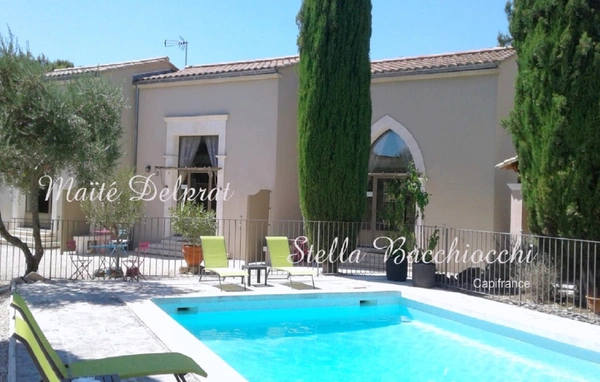 CHÂTEAUNEUF-DE-GADAGNE – PROPRIÉTÉ D’EXCEPTION AVEC GÎTES, PISCINE & VUE PANORAMIQUE (84)