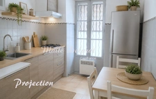 Maison de village à vendre avec cour, balcon et grenier  : un potentiel exceptionnel à Sorgues (84)