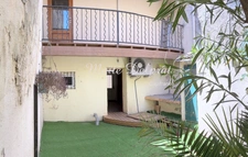 Maison de village à vendre avec cour, balcon et grenier  : un potentiel exceptionnel à Sorgues (84)