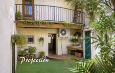 Maison de village à vendre avec cour, balcon et grenier  : un potentiel exceptionnel à Sorgues (84)