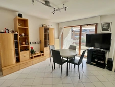 EXCLUSIVITÉ – T3 REZ-DE-JARDIN LUMINEUX AVEC DOUBLE TERRASSE, GARAGE ÉLECTRIFIÉ & VUE DÉGAGÉE – BASSENS