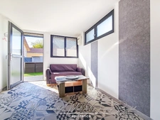 Grande maison familiale avec logement indépendant, garages et dépendances