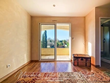 Belle villa avec jardin arboré et prestations soignées