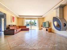 Belle villa avec jardin arboré et prestations soignées