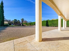 Belle villa avec jardin arboré et prestations soignées