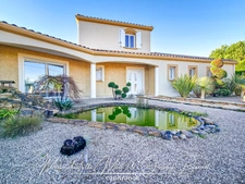 Belle villa avec jardin arboré et prestations soignées