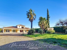 Belle villa avec jardin arboré et prestations soignées