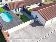 Grande maison familiale avec logement indépendant, garages et dépendances