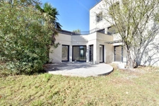EXCLUSIVITE - Appartement T4 rez de jardin - Garage et parkings