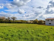 EXCLUSIVITÉ - Terrain à bâtir – 1 100 m² 
