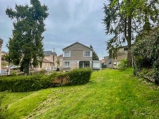 Maison familiale – Centre-ville d’Airvault – 4 chambres – Jardin et dépendances