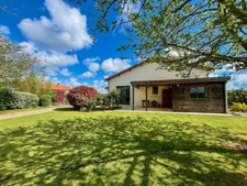 🏡 Maison familiale 7 pièces – 186 m² – Plain-pied – Terrain arboré de 2200 m² – AIRVAULT (Barroux)