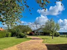 🏡 Maison familiale 7 pièces – 186 m² – Plain-pied – Terrain arboré de 2200 m² – AIRVAULT (Barroux)