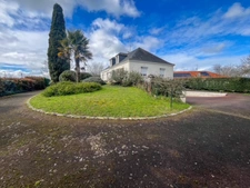 🏡 Maison 170 m² – 3 chambres – Terrain 1 800 m² – Terrasse – Vue dégagée – Aucun vis-à-vis – Grand garage 