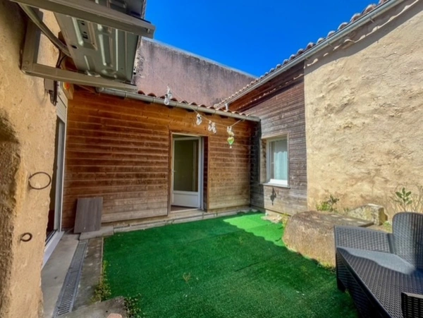 Maison de plain-pied lumineuse avec patio – 100 m² – Aucun travaux à prévoir