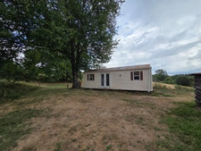 Maison en pierre avec près de 6 hectares de terrain au pied du Mont Gargan