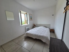 Maison en pierre avec près de 6 hectares de terrain au pied du Mont Gargan