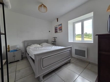 Maison en pierre avec près de 6 hectares de terrain au pied du Mont Gargan