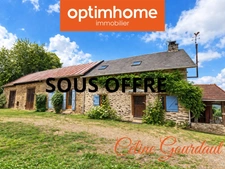 Maison en pierre avec près de 6 hectares de terrain au pied du Mont Gargan