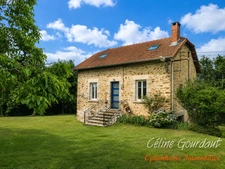 Maison 5 pces 95 m² avec dépendances et un terrain de 4492 m²