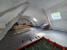 Maison en pierre avec près de 6 hectares de terrain au pied du Mont Gargan