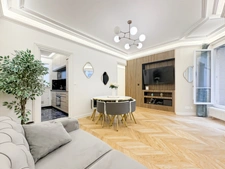 A vendre - Paris 17ème - Quartier des Ternes - 70m2 - 4 pièces - 2 chambres (possibilité 3) - Entièrement rénové