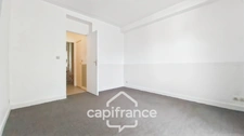 Quartier Mairie - A 3 mn à pied métro Mairie de Montreuil (L9)-A vendre Appartement T1-Traversant -Bien agencé- Calme