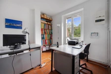 A 3 mn à pied du métro Mairie de Montreuil (L9)-A vendre Charmante maison avec jardin, terrasse - 6 chambres - cave 