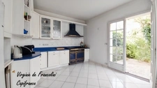 Maisons-Alfort-A vendre maison familiale-7 pièces-5 chambres-sous-sol-terrasse-jardin-2 garages-Proche Bords de Marne