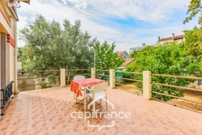 Vitry-sur-Seine-A vendre maison 5 pièces-jardin-terrasse-parcelle de 433m2-12mn à pied RER C et ligne 15-Parking