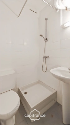 Quartier Mairie - A 3 mn à pied métro Mairie de Montreuil (L9)-A vendre Appartement T1-Traversant -Bien agencé- Calme