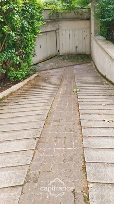Saint-Maur-des-Fossés- A vendre BOX en sous-sol- dans résidence sécurisée- dimension Largueur 2,40 x 5,40 m