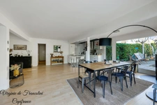 Sucy-en-Brie, Exceptional house, 800m² plot, 259m² of living space, 4 bedrooms, 3 terraces, garden, garage, basement