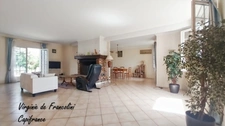 Maisons-Alfort-A vendre maison familiale-7 pièces-5 chambres-sous-sol-terrasse-jardin-2 garages-Proche Bords de Marne
