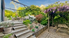 Sucy-en-Brie, Maison d'exception, parcelle de 800m², 259m² au sol, 4 chambres, 3 terrasses, jardin, garage, sous-sol