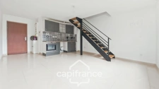 Bagnolet-Limite Montreuil-A vendre appartement triplex-3 pièces-Bon état-résidence 2014-5mn métro ligne 3-10mn ligne 9