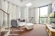 Ivry-sur-Seine - For sale: 7-room house - 4 bedrooms - veranda, garden, garage, cellar - 3-minute walk to metro line 7 - quiet location