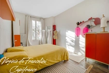 Ivry-sur-Seine - For sale: 7-room house - 4 bedrooms - veranda, garden, garage, cellar - 3-minute walk to metro line 7 - quiet location
