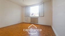 Champigny-sur-Marne-A vendre maison individuelle 4p -3 chambres-Jardin-Garage-Parcelle 328m2-Calme-Luminosité