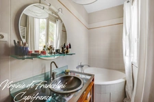 Ivry-sur-Seine - For sale: 7-room house - 4 bedrooms - veranda, garden, garage, cellar - 3-minute walk to metro line 7 - quiet location