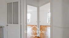 Bas de Montreuil-Appartement 3p+combles-4ème et dernier étage-traversant-8mn à pied RER A Vincennes-métro L1 et L9 