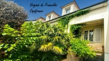 Maisons-Alfort-A vendre maison familiale-7 pièces-5 chambres-sous-sol-terrasse-jardin-2 garages-Proche Bords de Marne