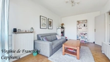 Montreuil-A vendre appartement 2 P-Balcon filant-4ème étage-Ascenseur-5mn métro Mairie de Montreuil-Lumineux-Calme