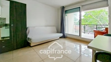 Bagnolet-A vendre studio 17,91 m2 avec terrasse 9 m2-Fort potentiel-avec ascenseur-5mn à pied métro L3-12 mn L9