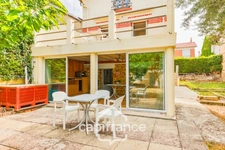 Vitry-sur-Seine-A vendre maison 5 pièces-jardin-terrasse-parcelle de 433m2-12mn à pied RER C et ligne 15-Parking