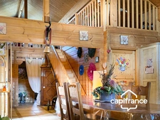 01300 CUZIEU MAISON BOIS MASSIF TYPE CHALET, 146 m² ,PLAIN-PIED TERRASSE, GARAGE,PISCINE, TERRAIN 1100 M2