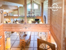 01300 CUZIEU MAISON BOIS MASSIF TYPE CHALET, 146 m² ,PLAIN-PIED TERRASSE, GARAGE,PISCINE, TERRAIN 1100 M2