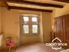 GRANDE MAISON FAMILIALE  10 pièces 256 m² habitables sur 2 niveaux avec GITE terrain 14500 m²