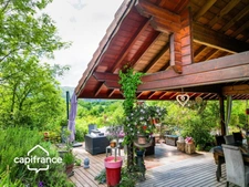 01300 CUZIEU MAISON BOIS MASSIF TYPE CHALET, 146 m² ,PLAIN-PIED TERRASSE, GARAGE,PISCINE, TERRAIN 1100 M2