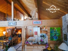 01300 CUZIEU MAISON BOIS MASSIF TYPE CHALET, 146 m² ,PLAIN-PIED TERRASSE, GARAGE,PISCINE, TERRAIN 1100 M2